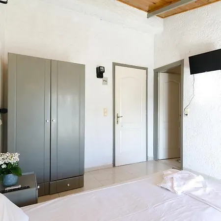 Park Hotel 2*